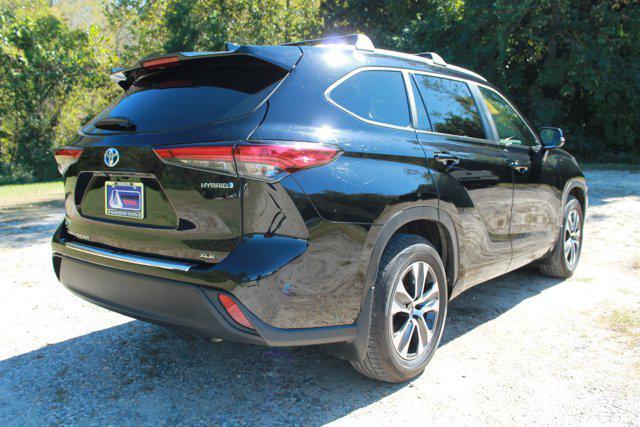 used 2023 Toyota Highlander Hybrid car, priced at $35,750