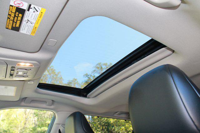 used 2023 Toyota Highlander Hybrid car, priced at $35,750