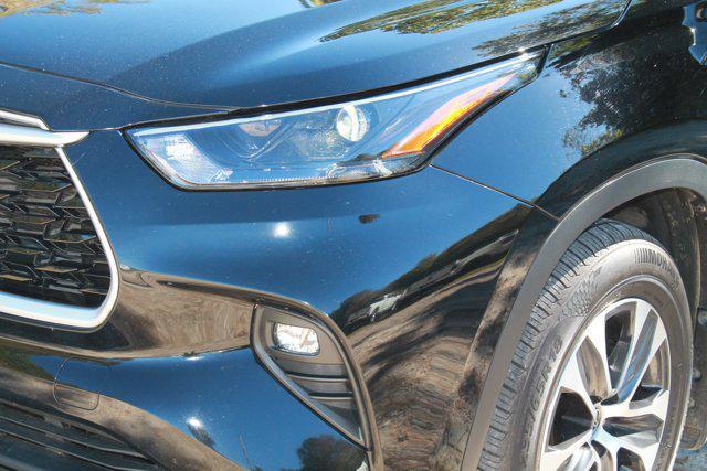 used 2023 Toyota Highlander Hybrid car, priced at $35,750
