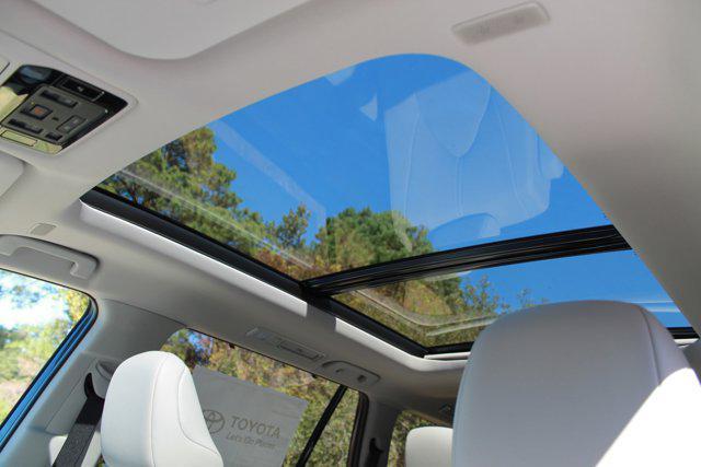 new 2026 Toyota Grand Highlander Hybrid car, priced at $52,153