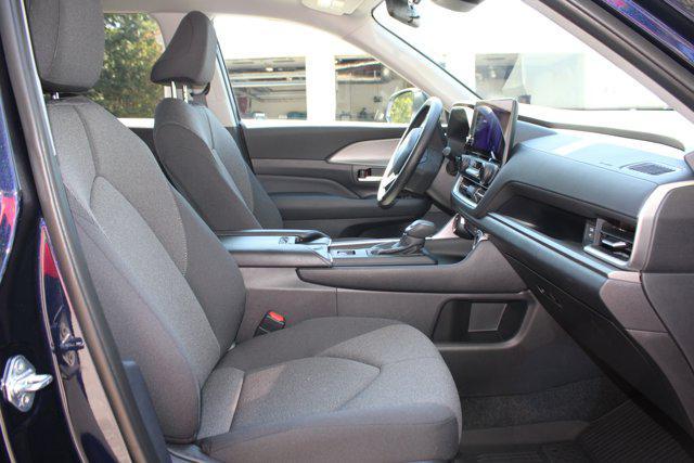used 2025 Toyota Highlander car, priced at $42,987
