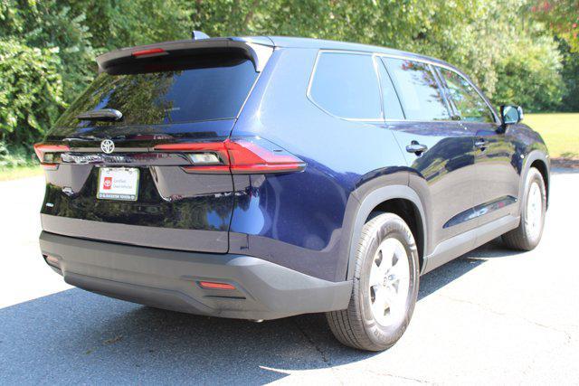 used 2025 Toyota Highlander car, priced at $42,987