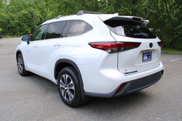 used 2022 Toyota Highlander Hybrid car, priced at $37,987