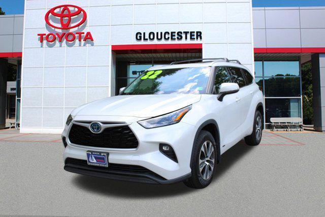 used 2022 Toyota Highlander Hybrid car, priced at $37,987