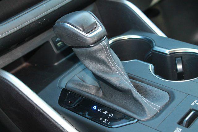 used 2022 Toyota Highlander car, priced at $32,987