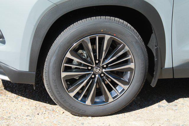 new 2026 Toyota Grand Highlander Hybrid car, priced at $61,489