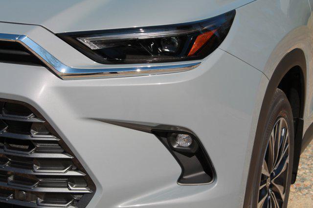 new 2026 Toyota Grand Highlander Hybrid car, priced at $61,489