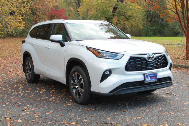 new 2026 Toyota Highlander car, priced at $45,221