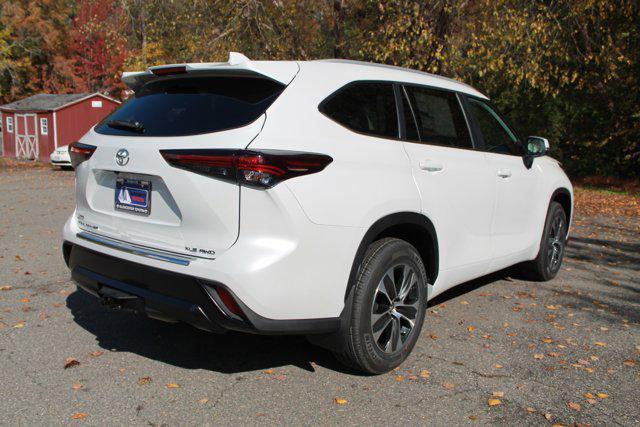 new 2026 Toyota Highlander car, priced at $45,221