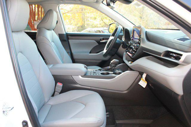 new 2026 Toyota Highlander car, priced at $45,221