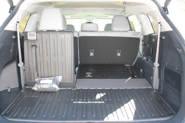 new 2026 Toyota Highlander car, priced at $45,221