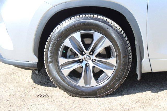 used 2021 Toyota Highlander car, priced at $31,987