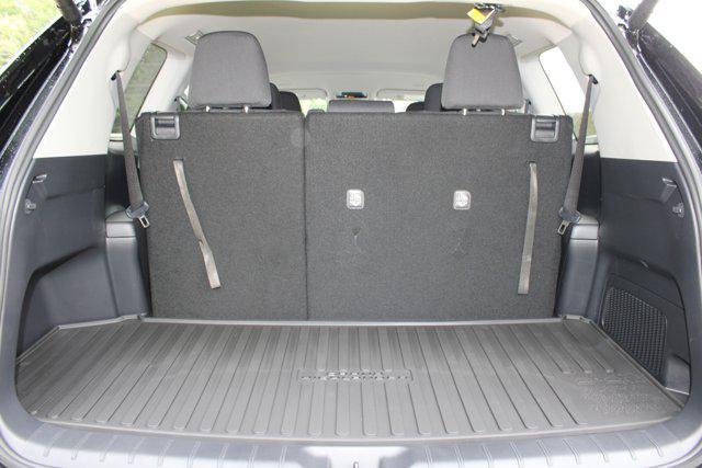 used 2025 Toyota Highlander car, priced at $39,987