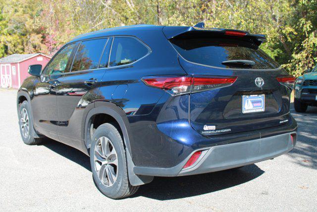 used 2021 Toyota Highlander car, priced at $31,987