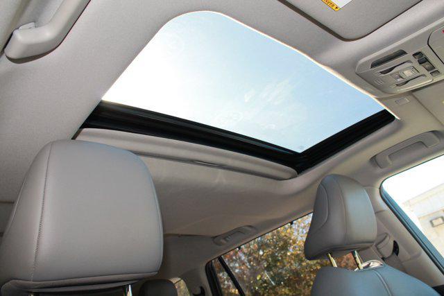 used 2021 Toyota Highlander car, priced at $31,987