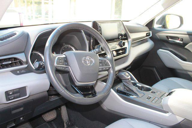 used 2021 Toyota Highlander car, priced at $31,987