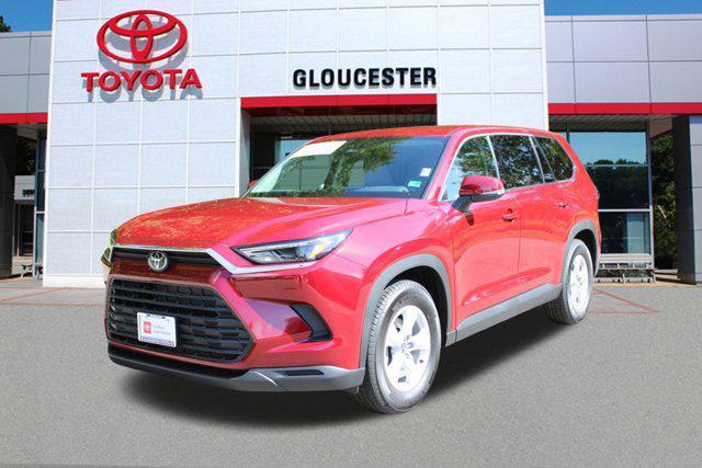 used 2025 Toyota Highlander car, priced at $41,987