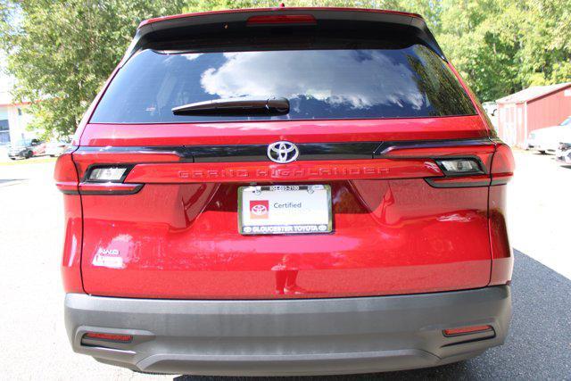 used 2025 Toyota Highlander car, priced at $40,500