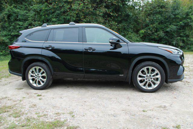 used 2023 Toyota Highlander Hybrid car, priced at $46,987