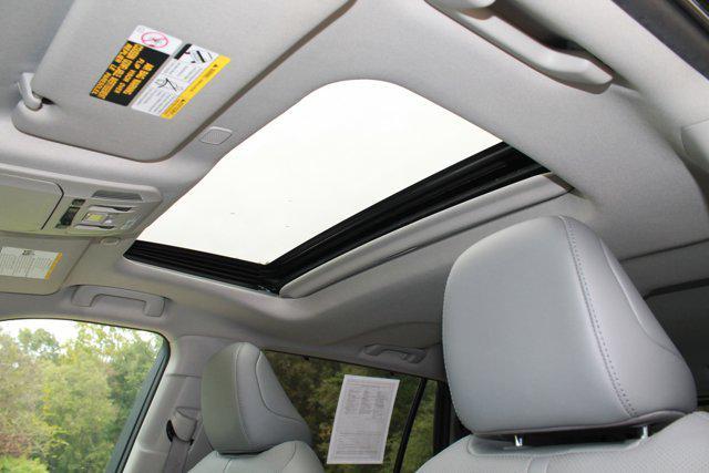 used 2023 Toyota Highlander Hybrid car, priced at $46,987