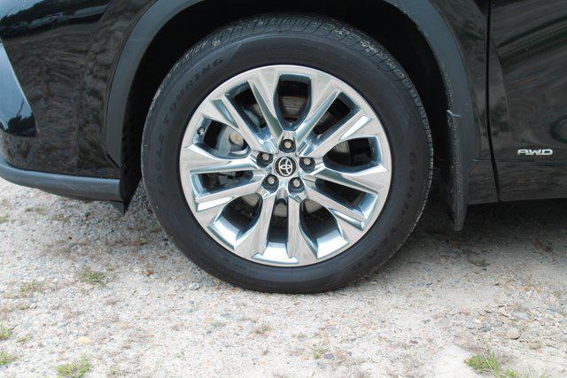 used 2023 Toyota Highlander Hybrid car, priced at $46,987
