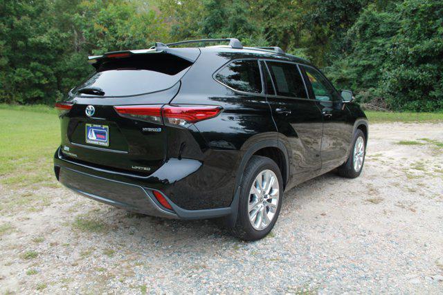 used 2023 Toyota Highlander Hybrid car, priced at $46,987