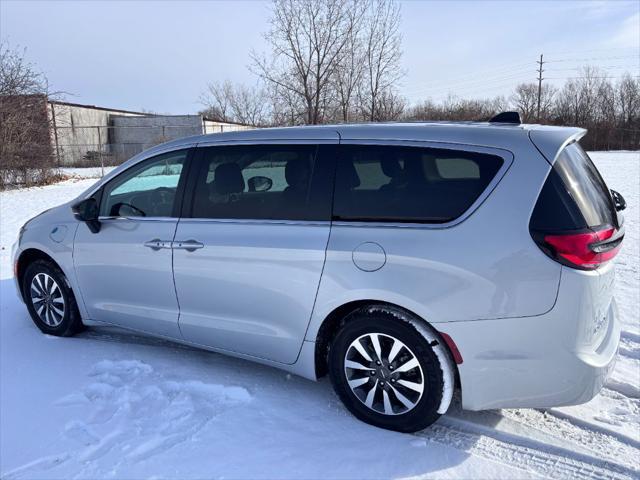 used 2024 Chrysler Pacifica Hybrid car, priced at $38,900