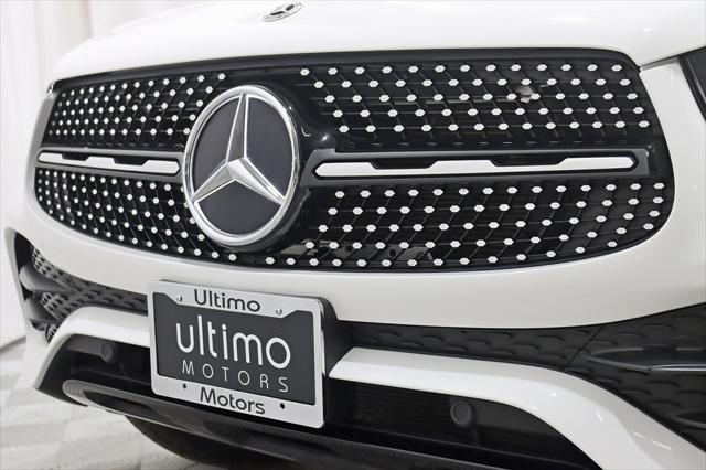 used 2022 Mercedes-Benz GLC 300 car, priced at $33,800