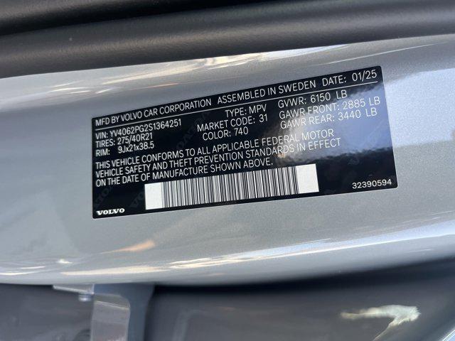 new 2025 Volvo XC90 car, priced at $80,880