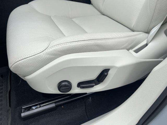 new 2025 Volvo XC60 car, priced at $54,585