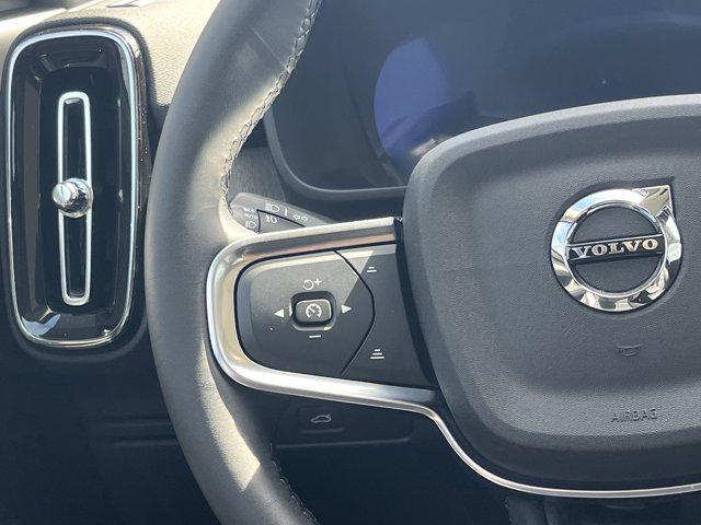 new 2025 Volvo XC40 car, priced at $45,485