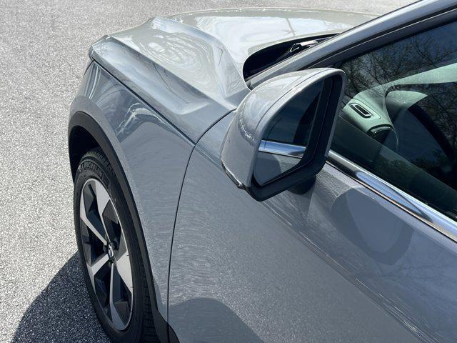 new 2025 Volvo XC40 car, priced at $45,485