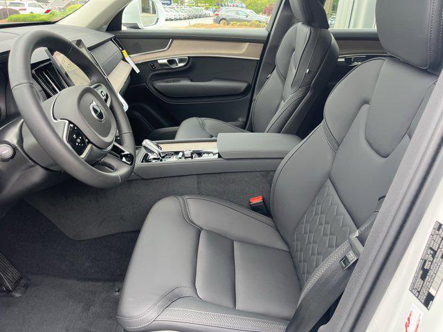 new 2025 Volvo XC90 car, priced at $61,635