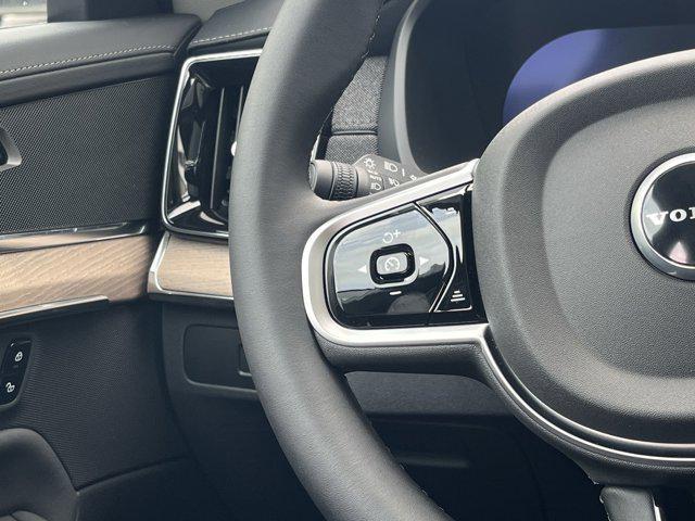 new 2025 Volvo XC90 car, priced at $61,635