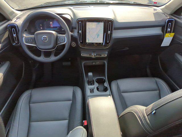 new 2025 Volvo XC40 car, priced at $46,015
