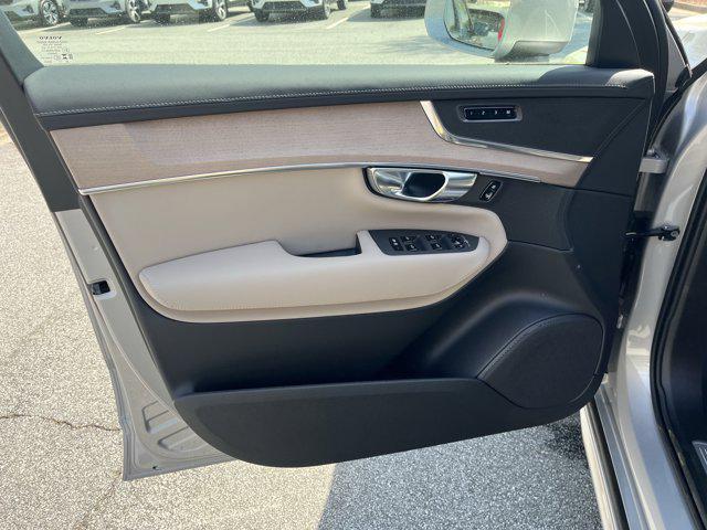 new 2025 Volvo XC90 car, priced at $65,145