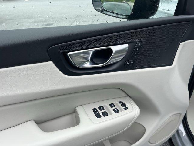 new 2025 Volvo XC60 car, priced at $55,360