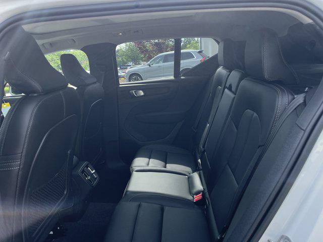 new 2025 Volvo XC40 car, priced at $51,015