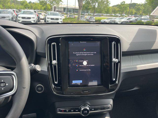 new 2025 Volvo XC40 car, priced at $51,015