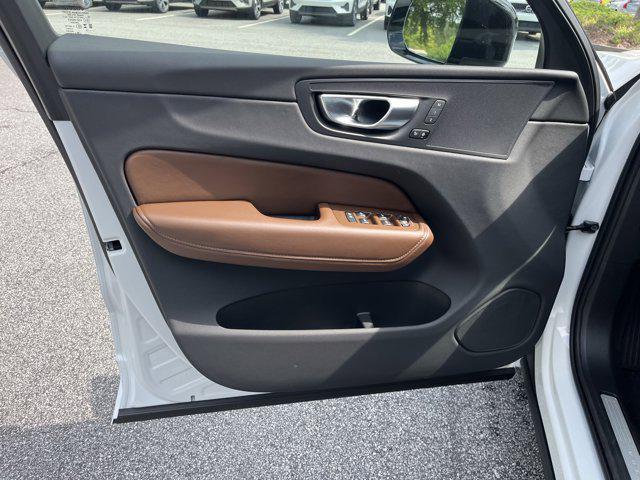 new 2025 Volvo XC60 car, priced at $55,360