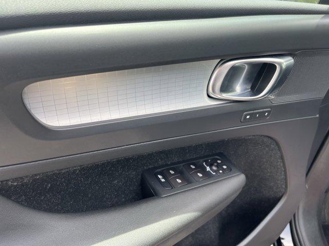 used 2020 Volvo XC40 car, priced at $17,897