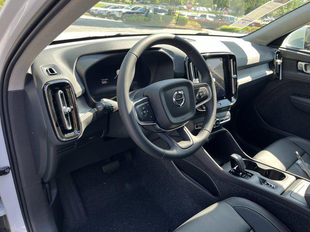 new 2025 Volvo XC40 car, priced at $45,485