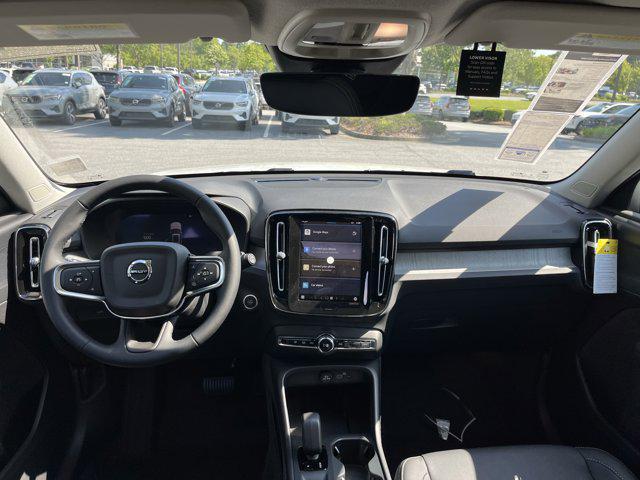 new 2025 Volvo XC40 car, priced at $45,485