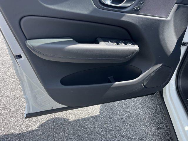 new 2025 Volvo XC60 car, priced at $54,560