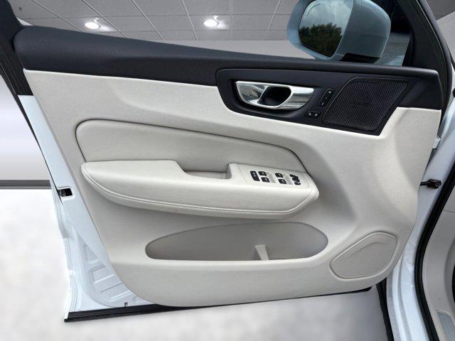used 2023 Volvo XC60 car, priced at $36,395