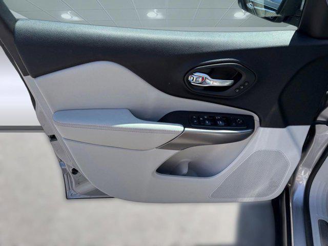 used 2019 Jeep Cherokee car, priced at $15,895