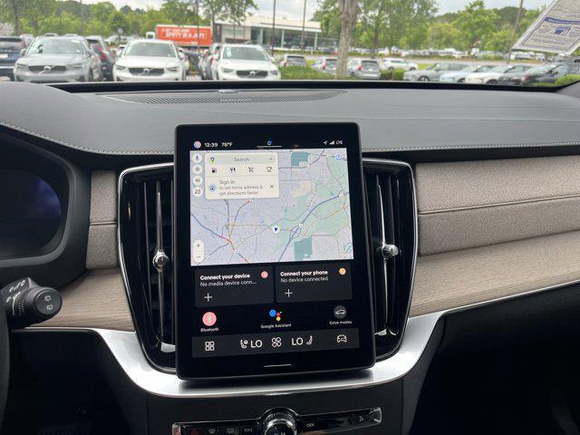 new 2025 Volvo XC90 car, priced at $69,155