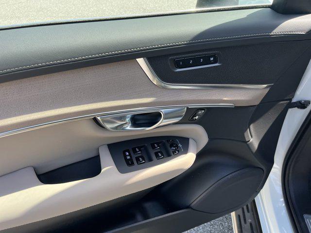 new 2025 Volvo XC90 car, priced at $70,045
