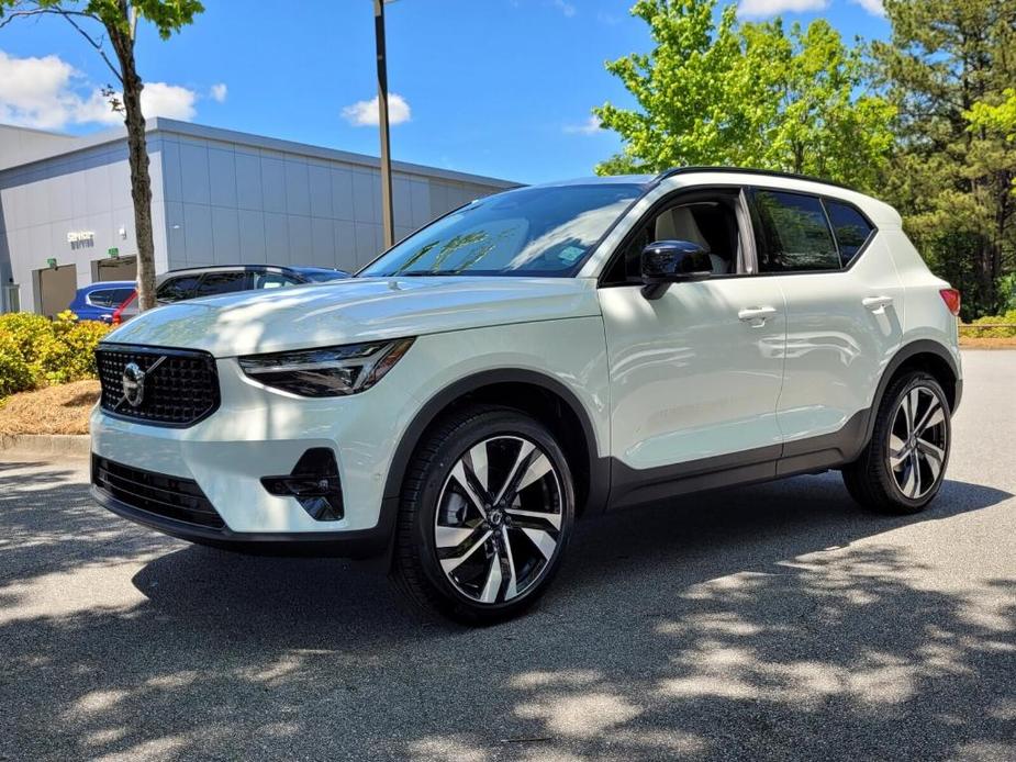 new 2024 Volvo XC40 car, priced at $50,570