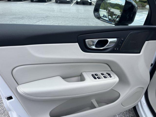 new 2026 Volvo XC60 car, priced at $63,935